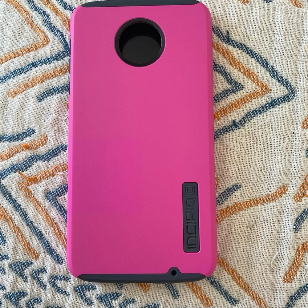 INCIPIO M4De Moto Z Force Droid Edition Hot Pink and Gray Phone Case